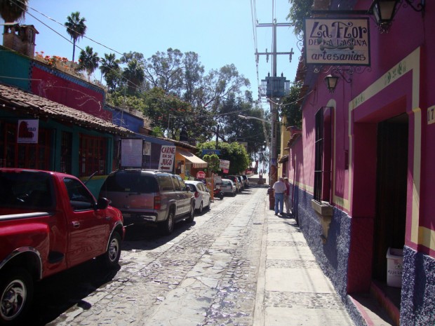 Retirees vary on Mexico violence